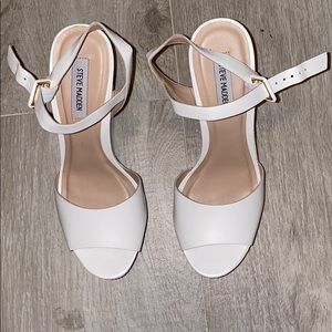 Steve Madden white wedges